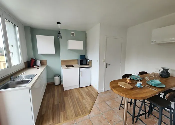 Charmant Logement Avec Parking Prive